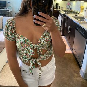 Green flower print tie top with puff sleeves